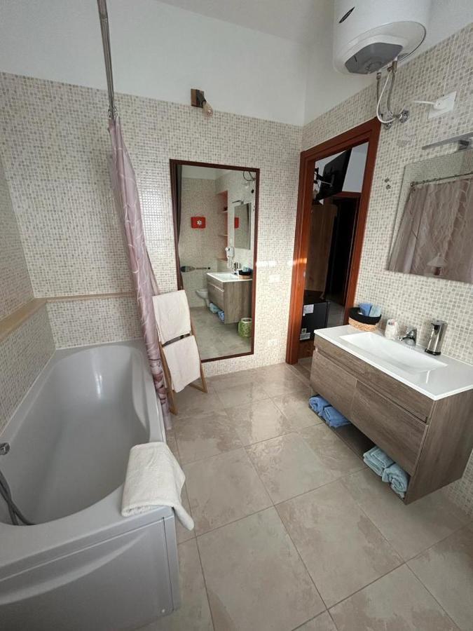 Triangolo Delle Bermuda B&B Термоли Экстерьер фото